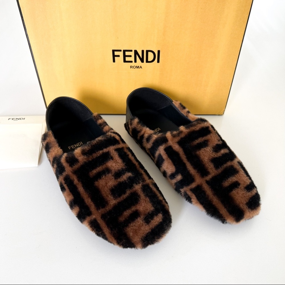 Fendi FF Shearling Fur Slippers Shoes in Brown NIB - Picture 7 of 11